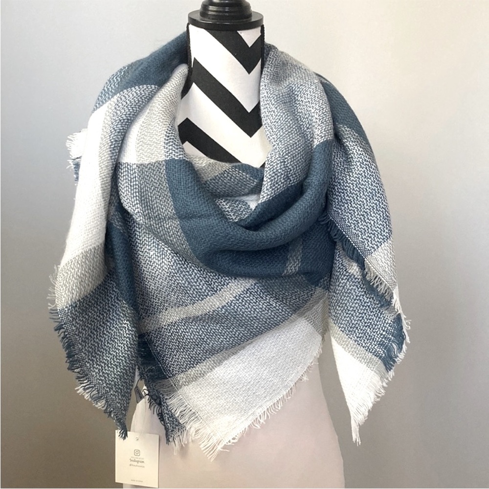 Riah Fashion, LA Plaid Blanket Scarf/Wrap - Picture 2 of 5